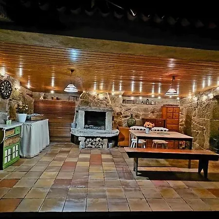 Сasa de vacaciones Casa Fonte Rozadas, With Bbq And Garden